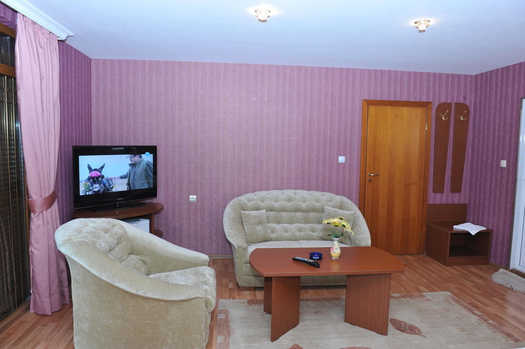 Eros Motel Sandanski Zewnętrze zdjęcie